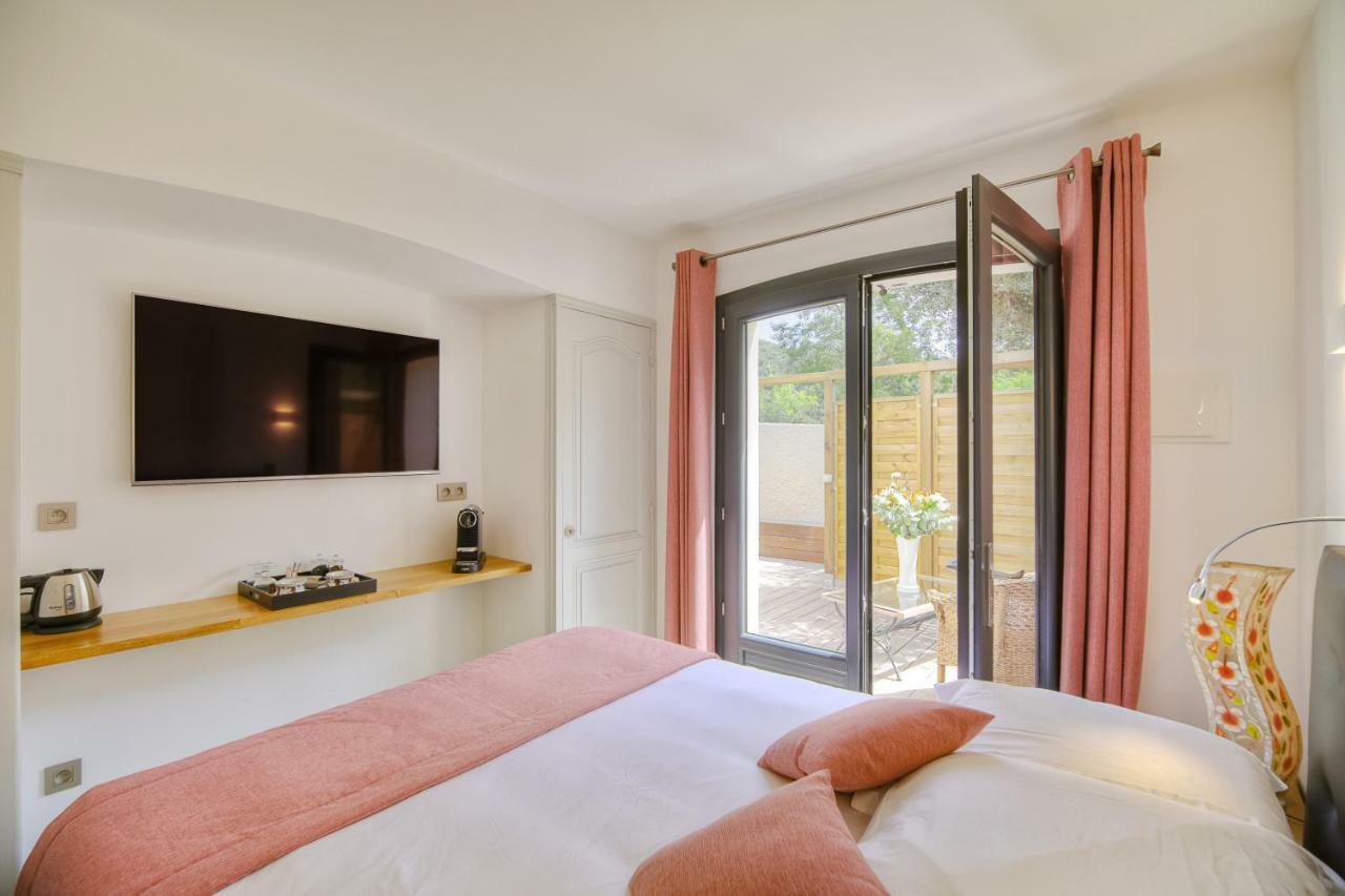 لا كروا فالميه Le Refuge - Gigaro Lodges المظهر الخارجي الصورة