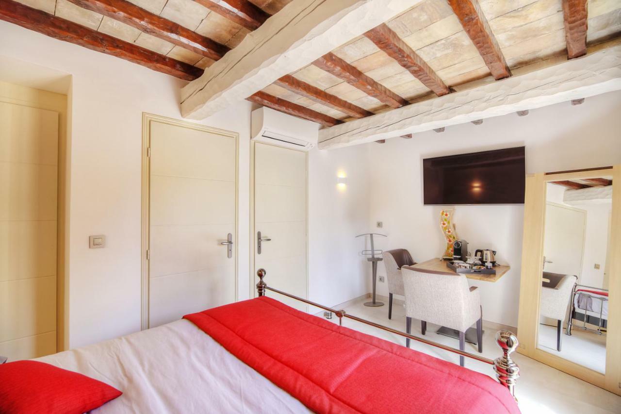 لا كروا فالميه Le Refuge - Gigaro Lodges المظهر الخارجي الصورة